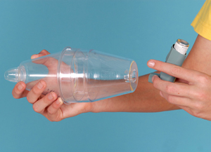 large volume spacer with ventolin being attached